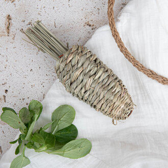 Handgekn&uuml;pfte Karotte