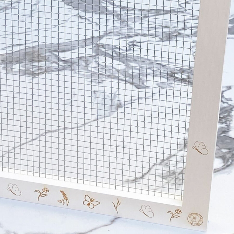 Holzgehege Metallgitter weiss